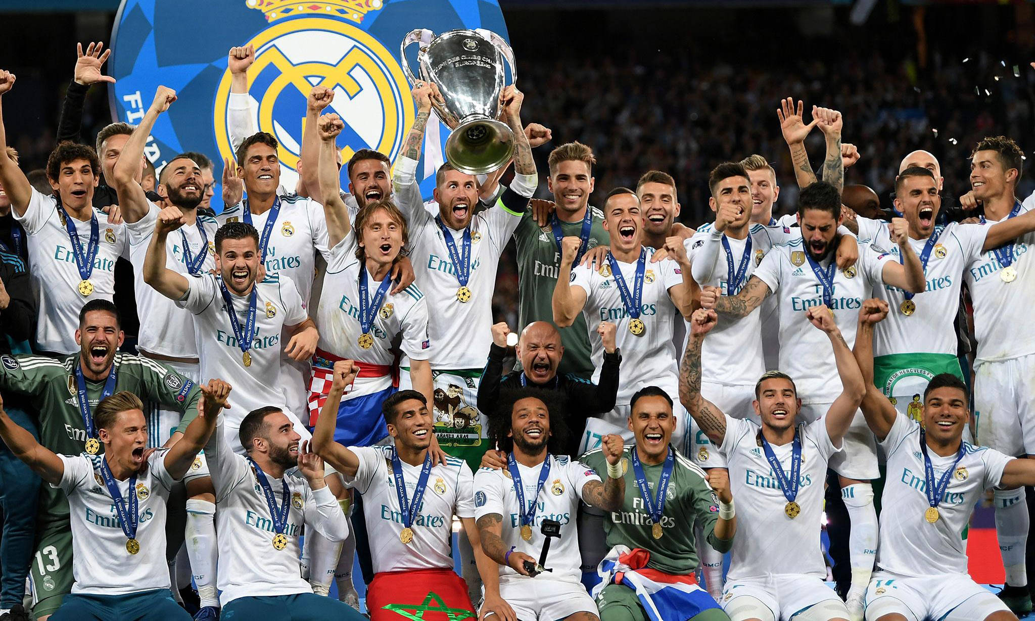 充满了对巴 充满了对巴