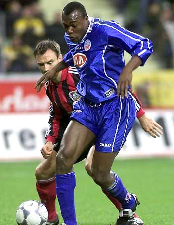 中国女足与亚洲多国女足进行友谊赛