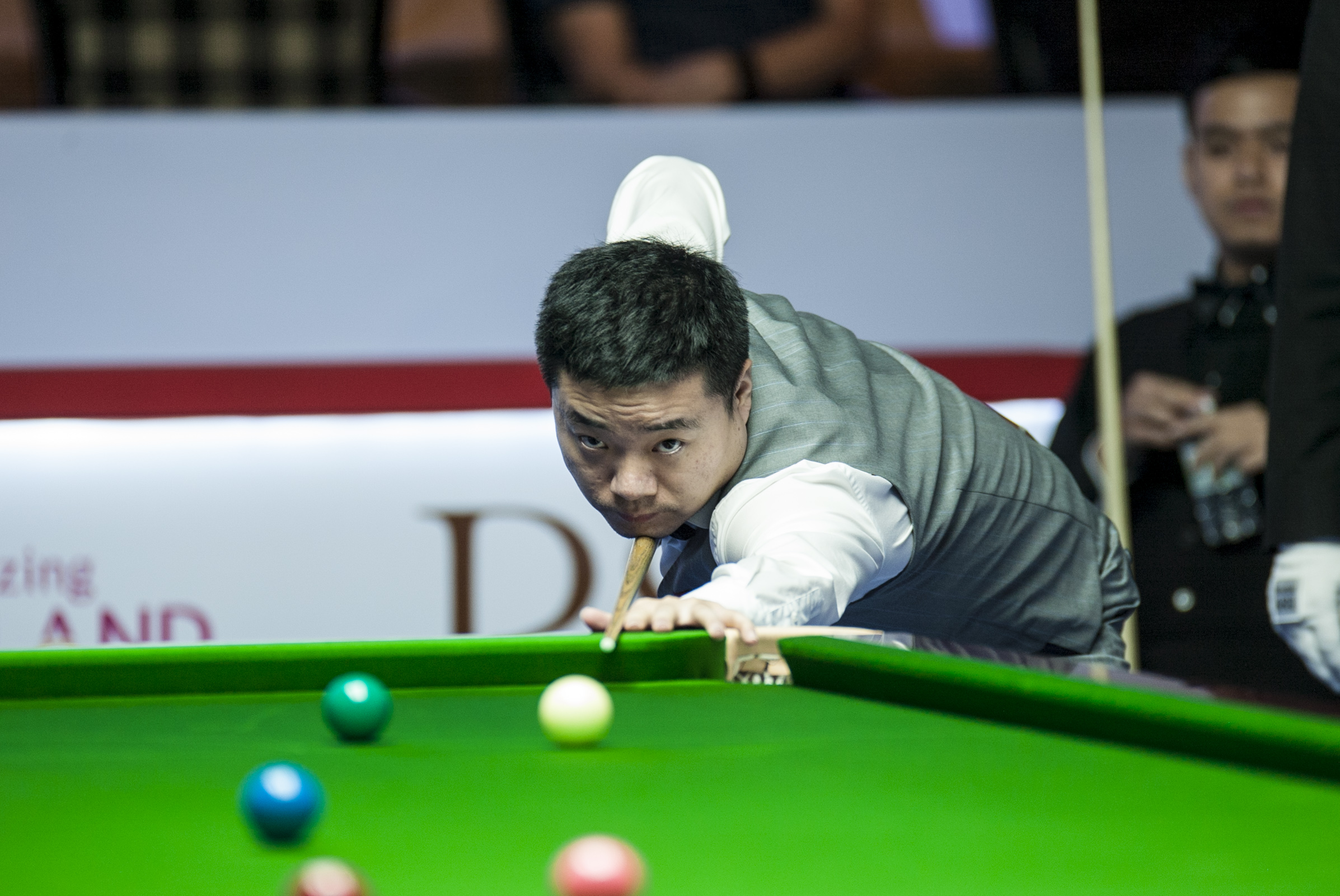 高吊中轴安 高吊中轴安